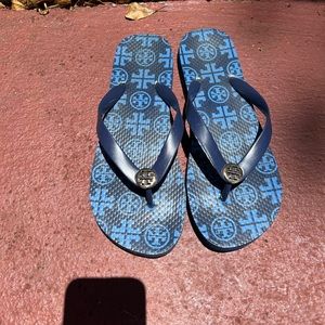 tory burch flip flops